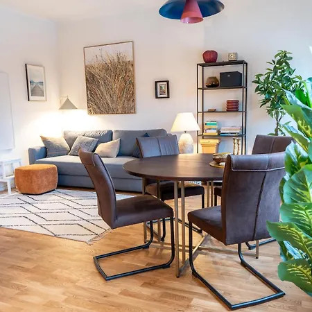 Lovingly Furnished In Center 格拉茨